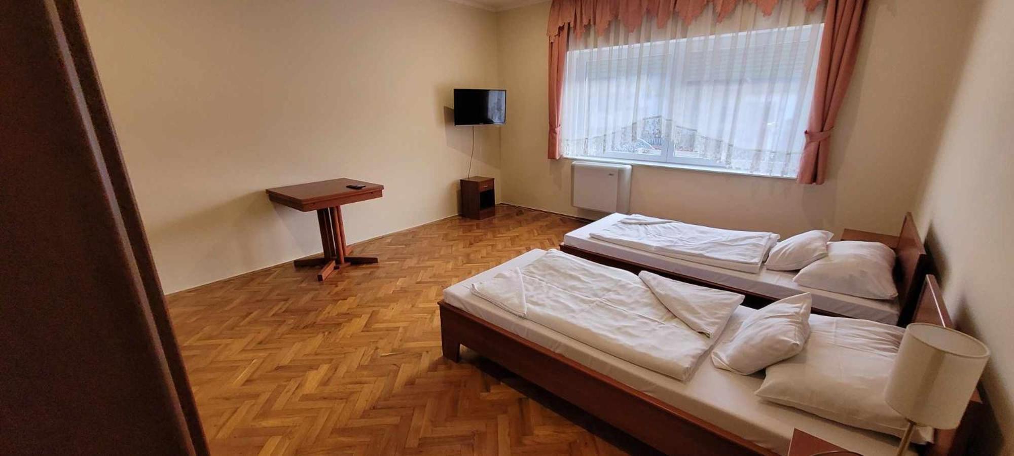 Aranypatko Fogado-Etterem Hotel Győrújbarát Eksteriør billede